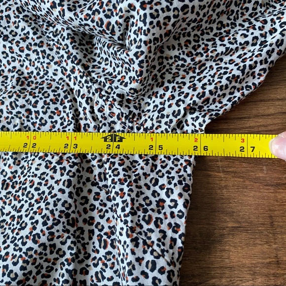 Gap Factory Leopard Button Down Shirt NWT - Picture 7 of 8